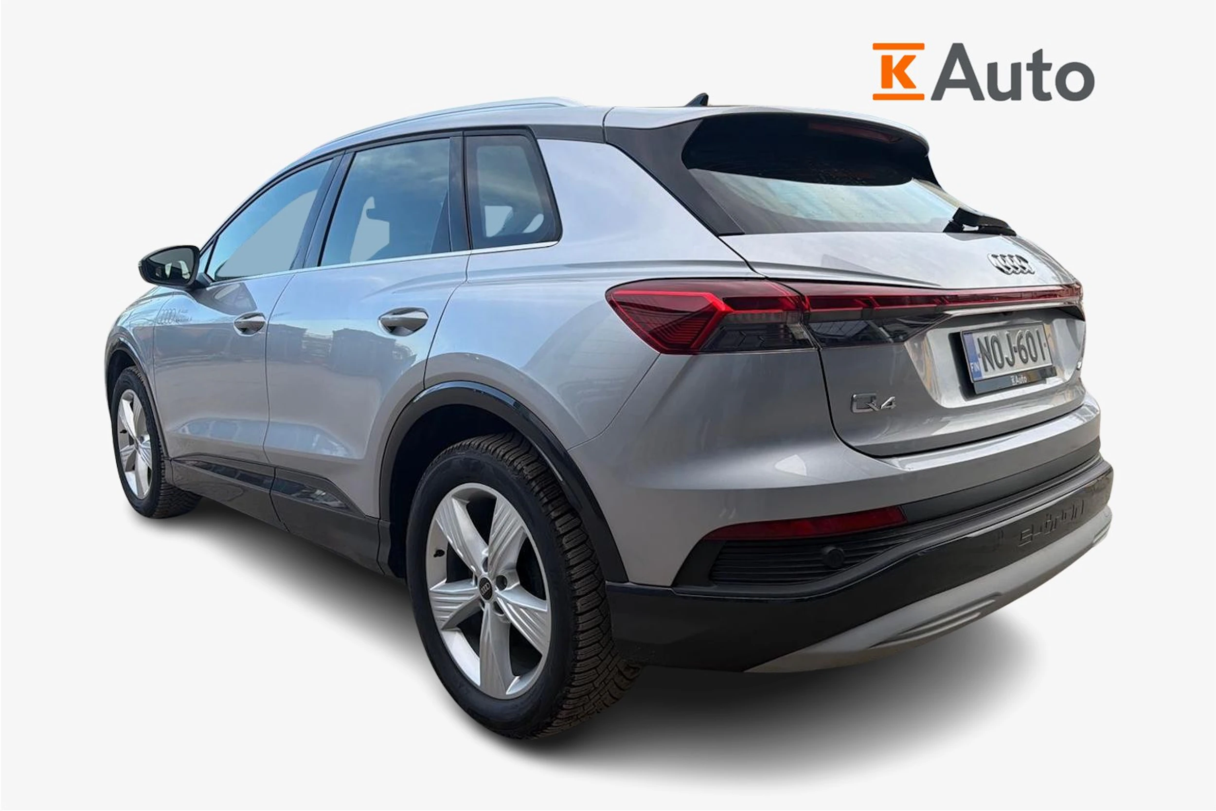 harmaa Audi Q4 e-tron 2026 kuva 2.