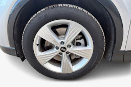 harmaa Audi Q4 e-tron 2026 kuva 9.