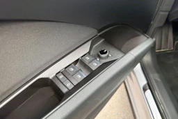 harmaa Audi Q4 e-tron 2026 kuva 14.