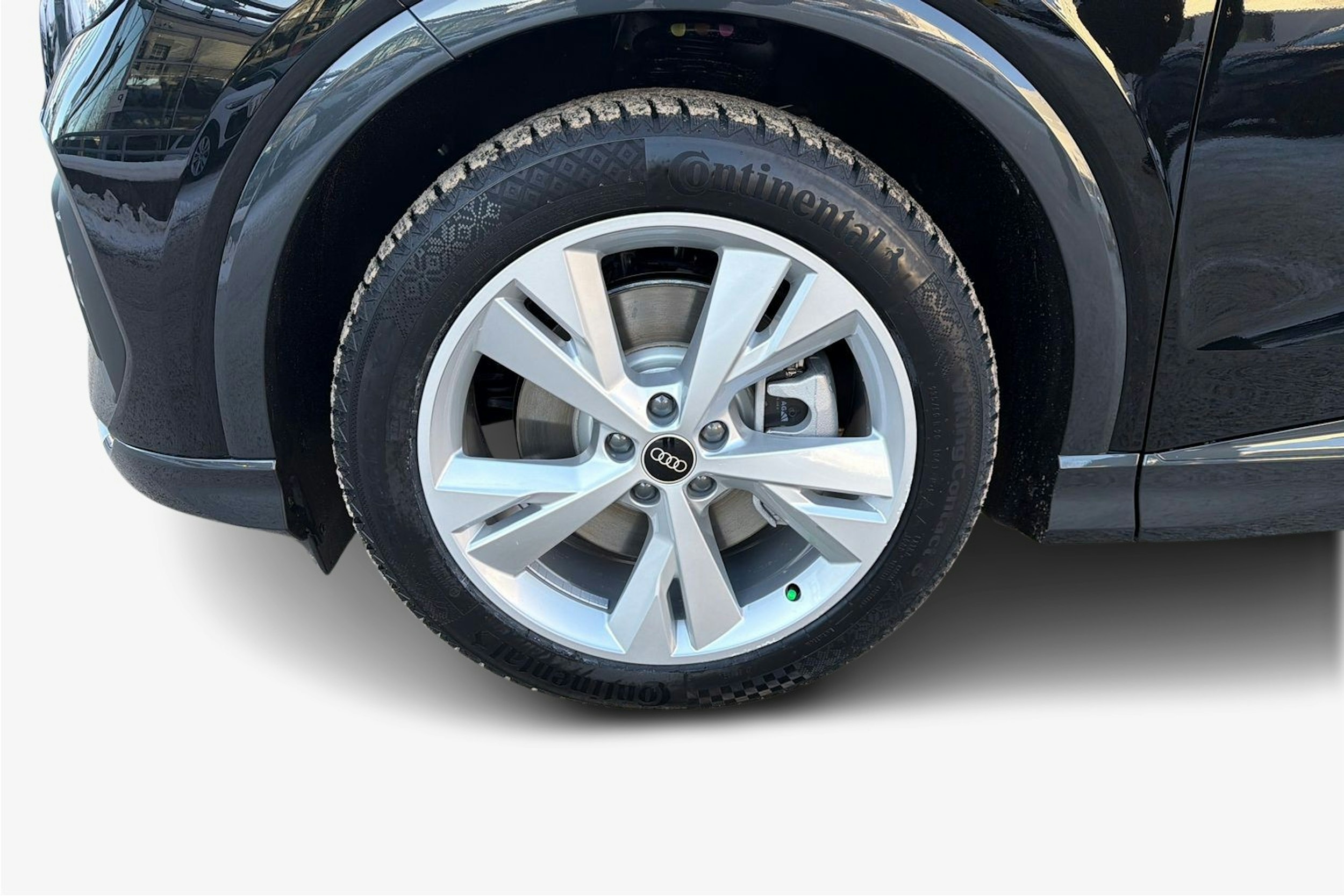 Musta Audi Q4 e-tron 2026 kuva 9.