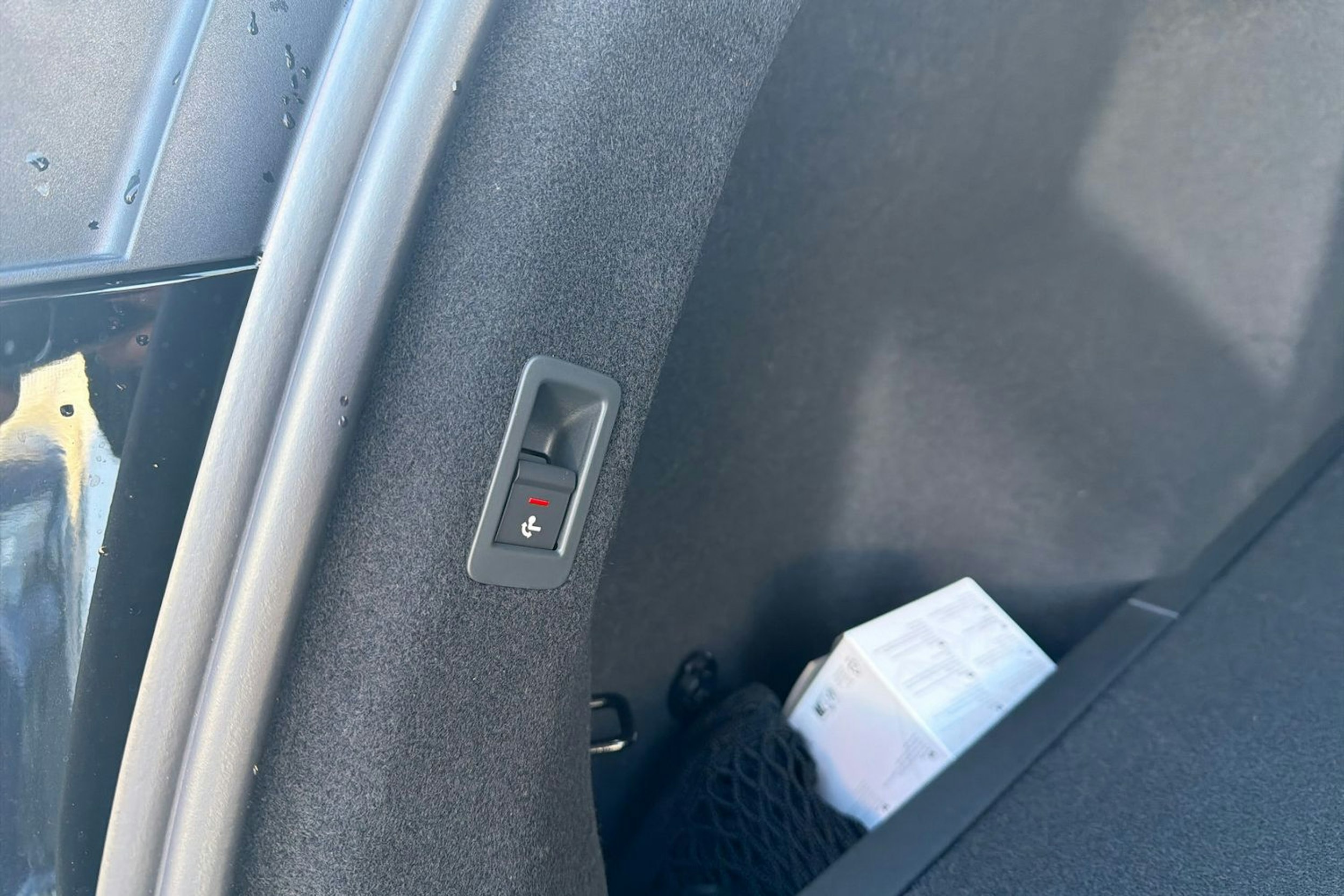 Musta Audi Q4 e-tron 2026 kuva 14.