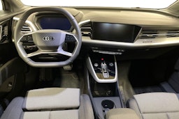 harmaa Audi Q4 e-tron 2026 kuva 9.