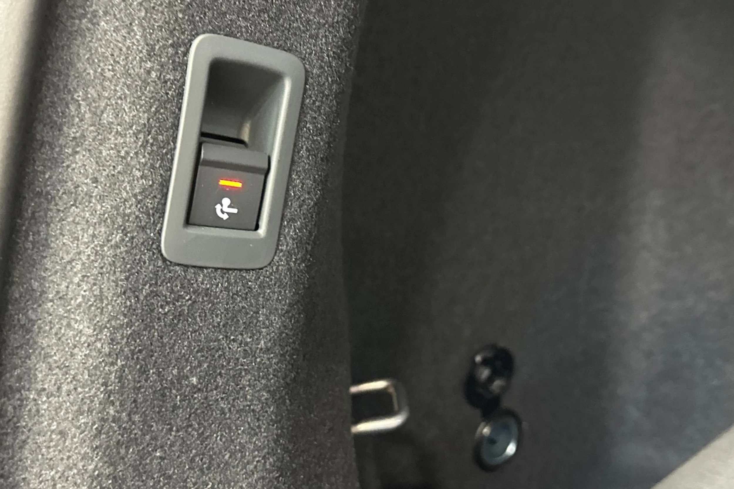 taifun harmaa Audi Q4 e-tron 2026 kuva 23.