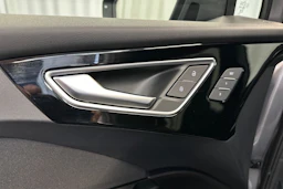 taifun harmaa Audi Q4 e-tron 2026 kuva 24.