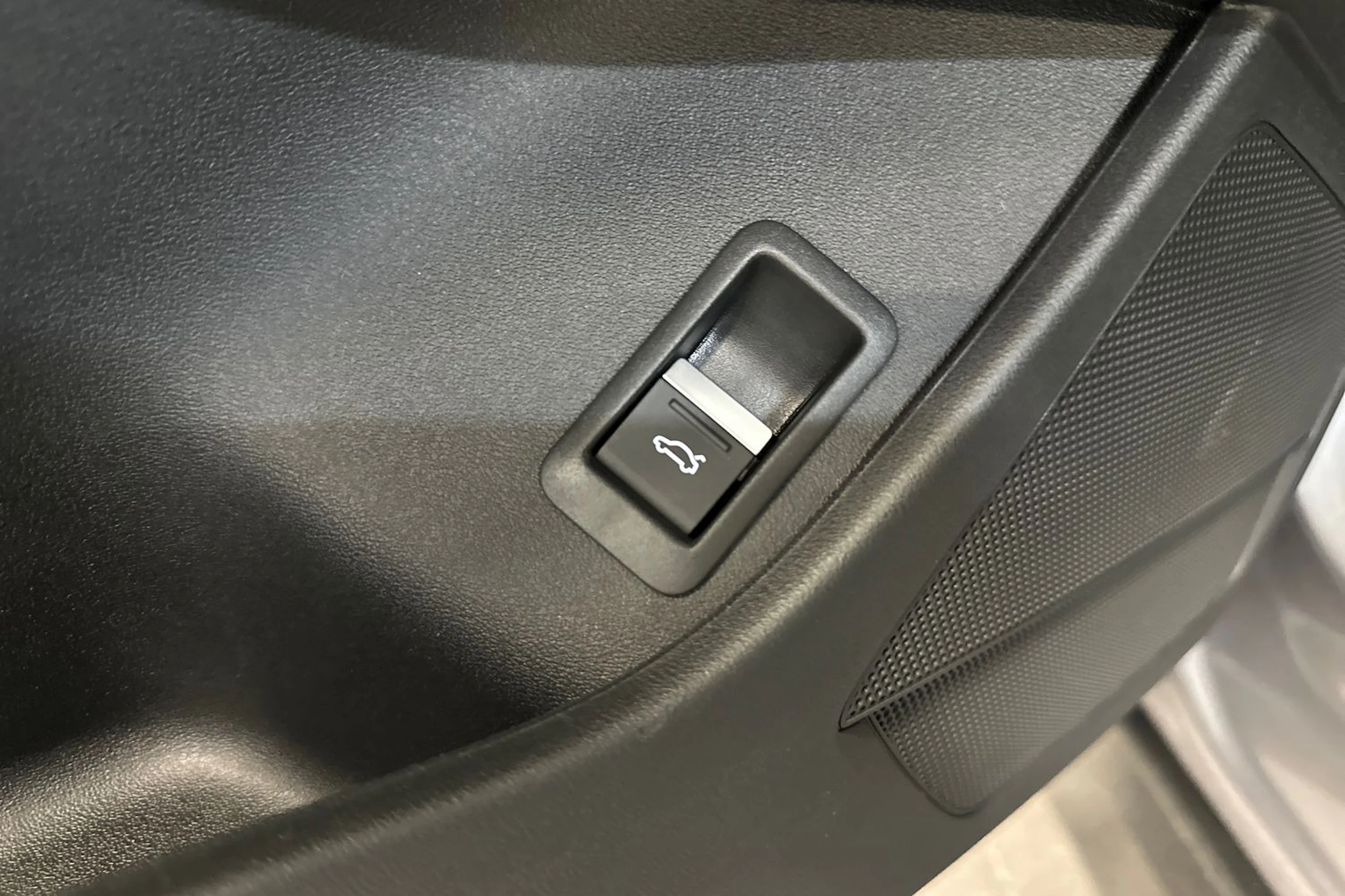 taifun harmaa Audi Q4 e-tron 2026 kuva 26.