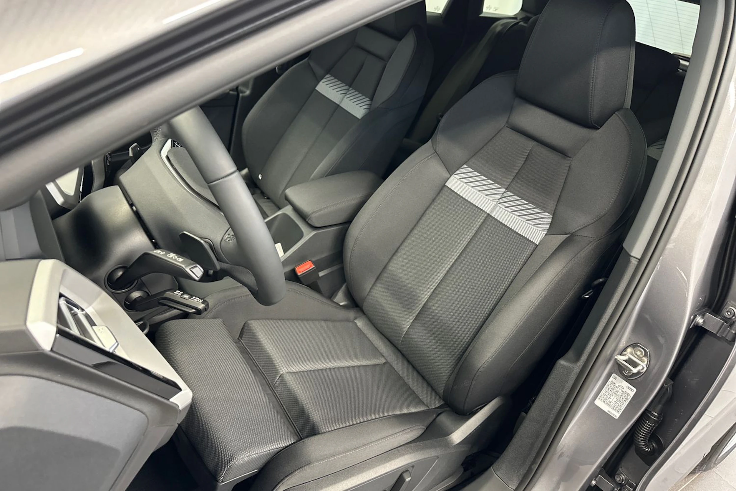 taifun harmaa Audi Q4 e-tron 2026 kuva 28.