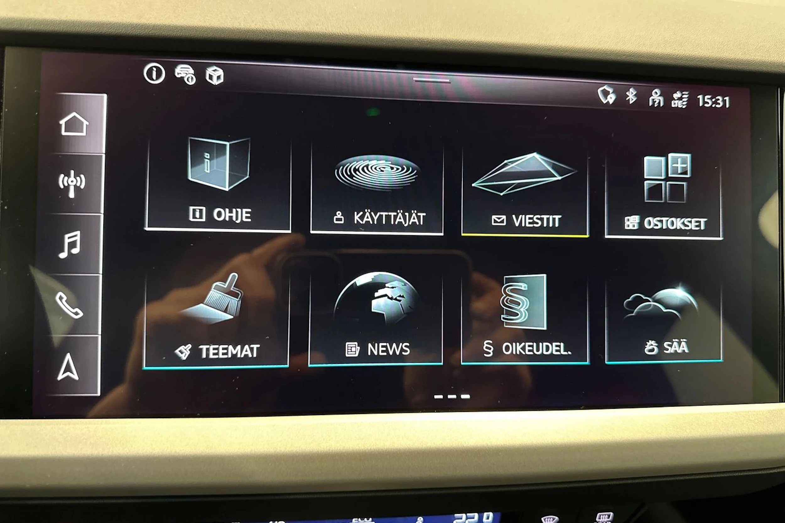 taifun harmaa Audi Q4 e-tron 2026 kuva 35.