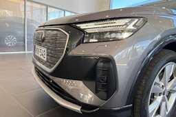harmaa Audi Q4 e-tron 2026 kuva 10.