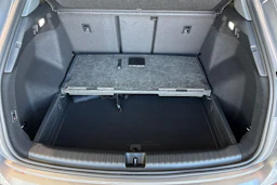 harmaa Audi Q4 e-tron 2026 kuva 14.