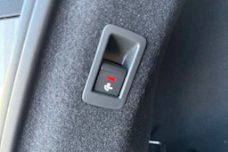 harmaa Audi Q4 e-tron 2026 kuva 15.