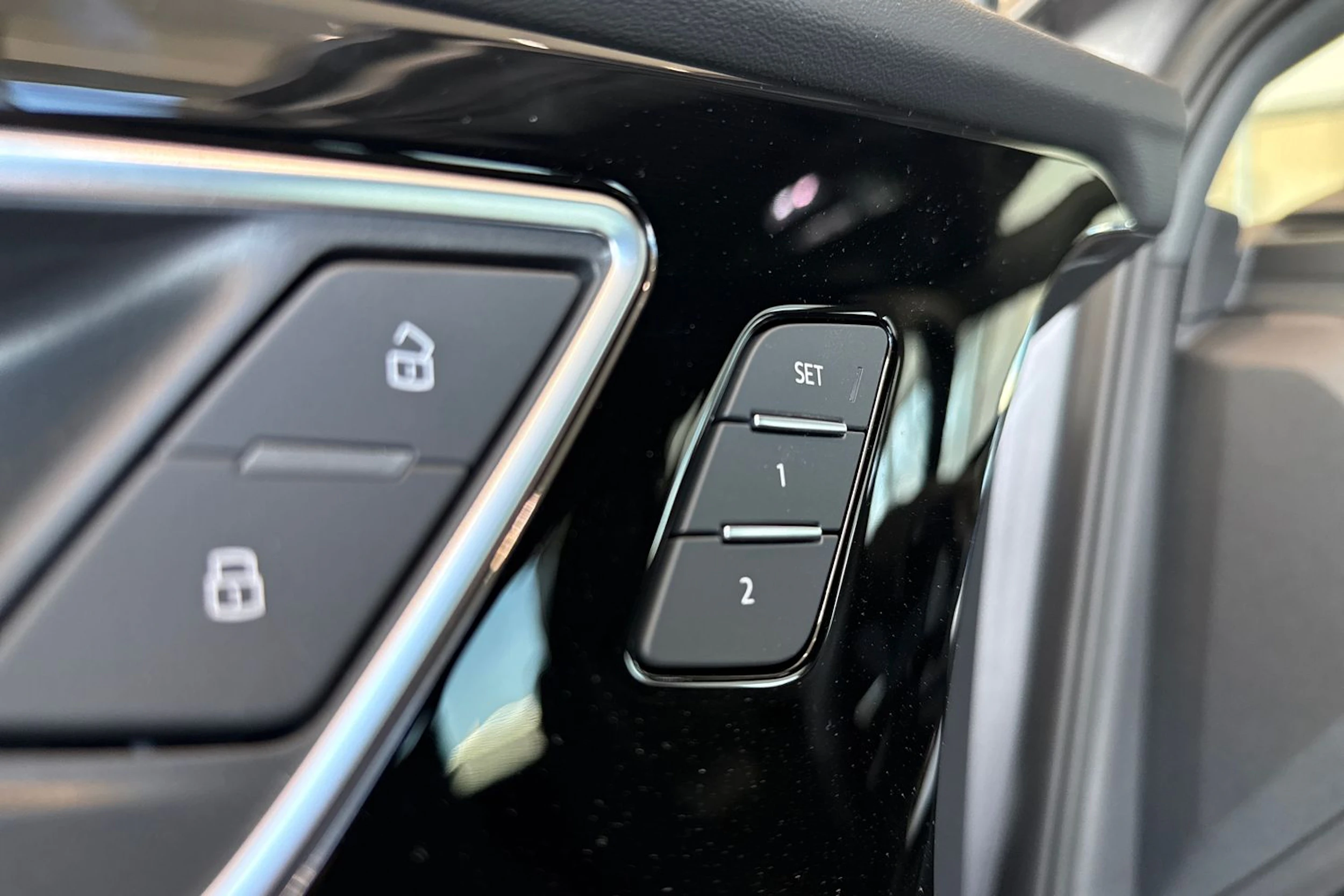 harmaa Audi Q4 e-tron 2026 kuva 19.