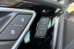 harmaa Audi Q4 e-tron 2026 kuva 19.