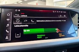 harmaa Audi Q4 e-tron 2026 kuva 21.