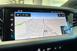 harmaa Audi Q4 e-tron 2026 kuva 22.