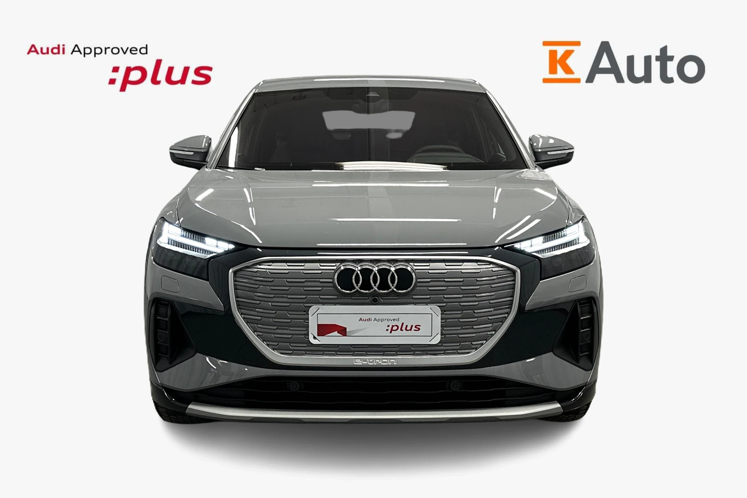 harmaa Audi Q4 e-tron 2026 kuva 4.