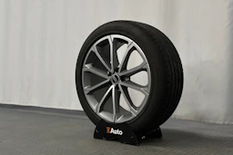 harmaa Audi Q4 e-tron 2026 kuva 10.