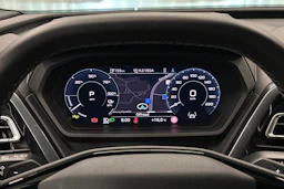 harmaa Audi Q4 e-tron 2026 kuva 13.