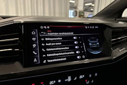 harmaa Audi Q4 e-tron 2026 kuva 18.