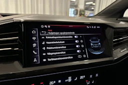 harmaa Audi Q4 e-tron 2026 kuva 19.