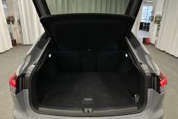harmaa Audi Q4 e-tron 2026 kuva 25.