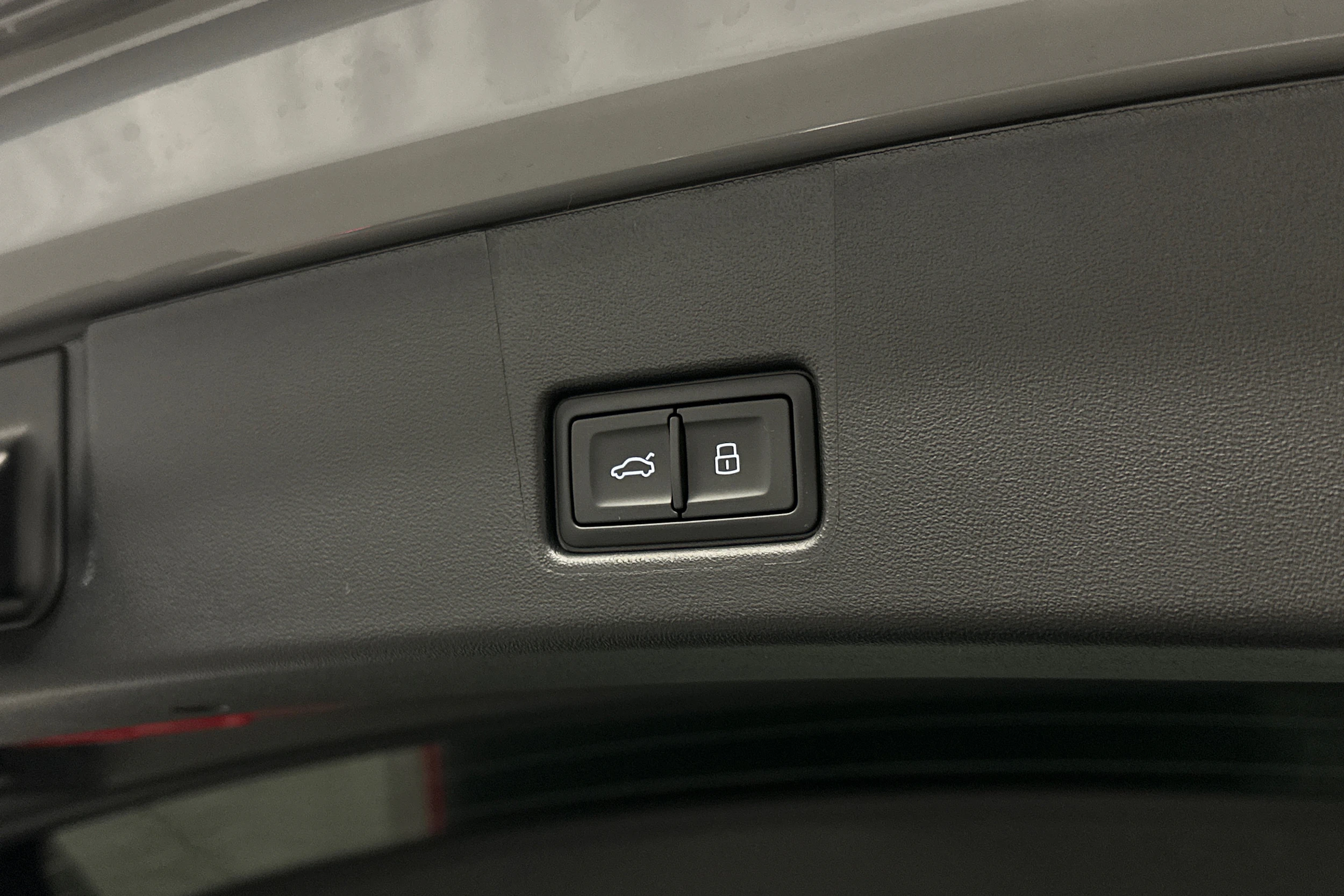 harmaa Audi Q4 e-tron 2026 kuva 26.