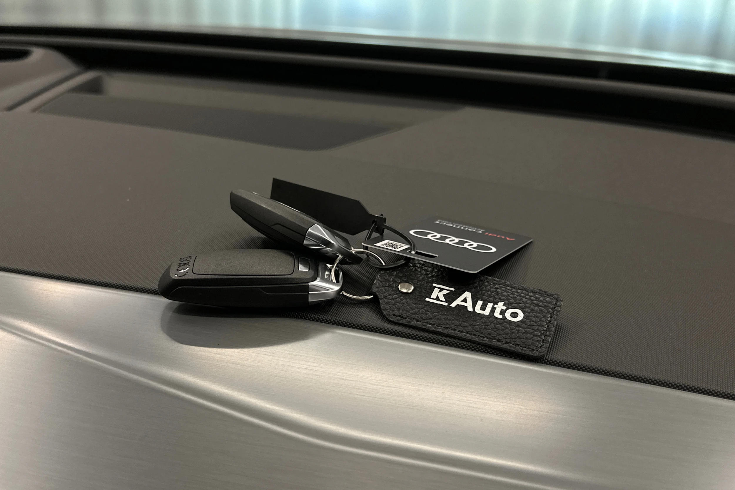 harmaa Audi Q4 e-tron 2026 kuva 27.