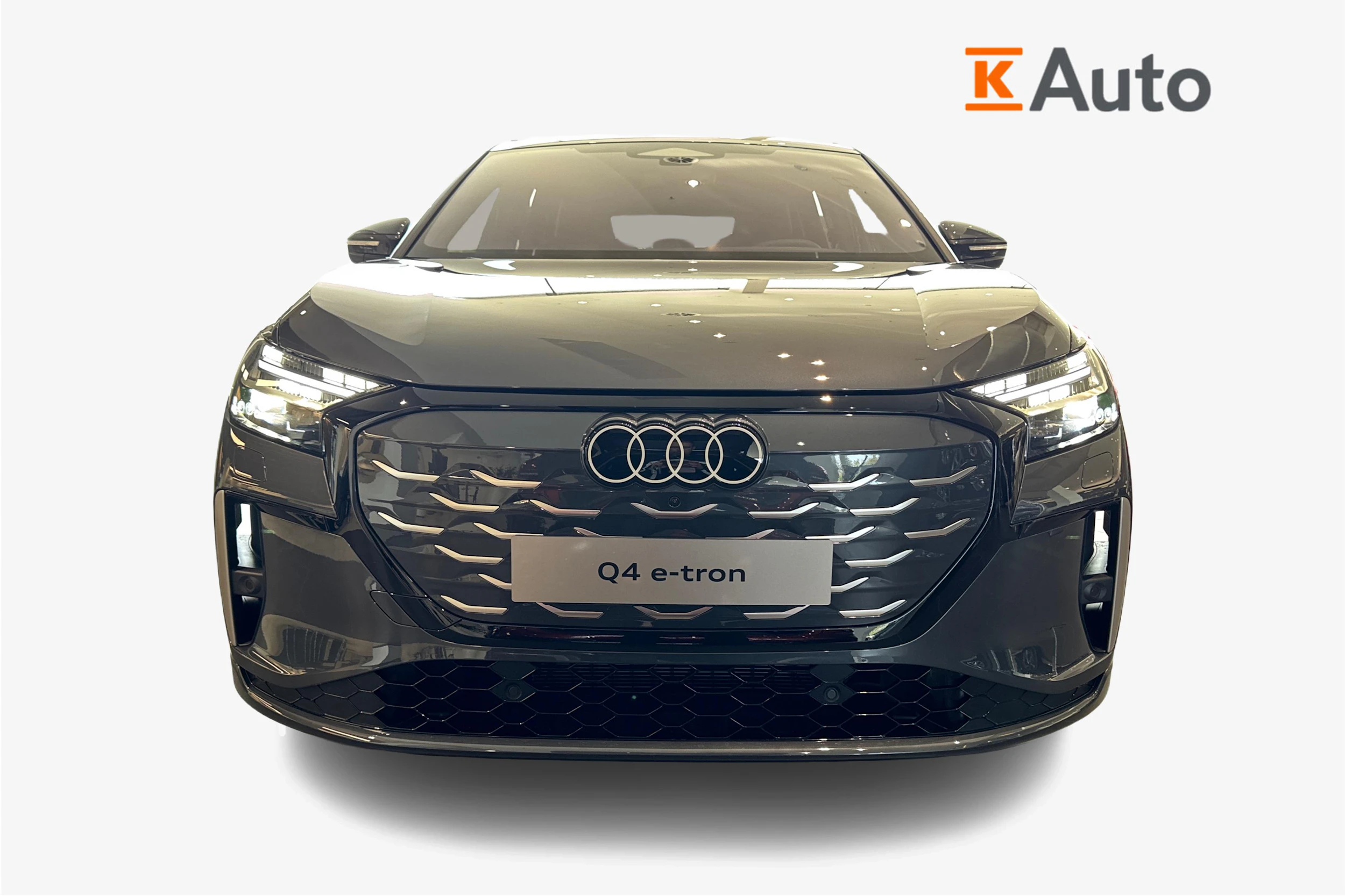 harmaa Audi Q4 e-tron 2026 kuva 4.