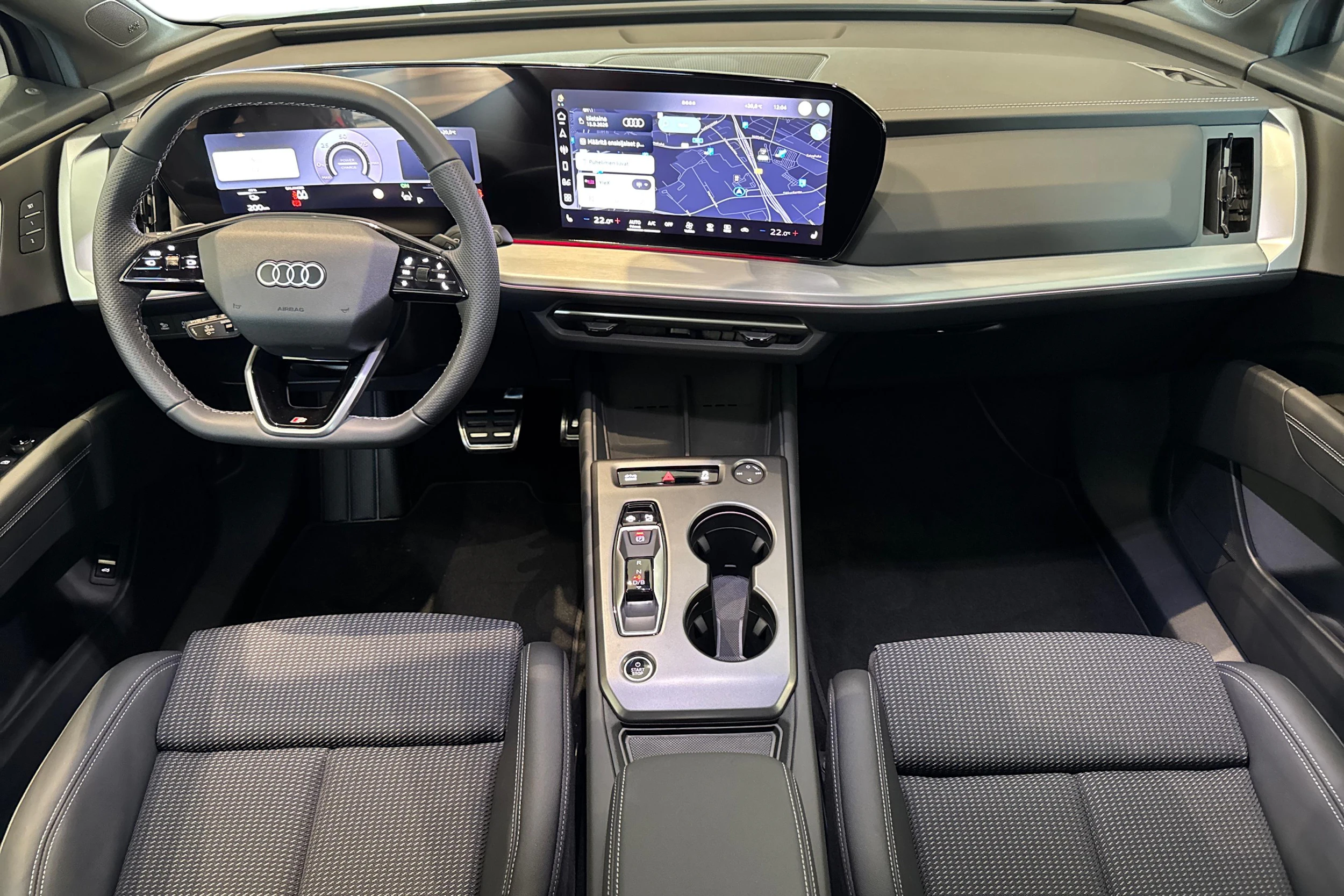 harmaa Audi Q4 e-tron 2026 kuva 7.