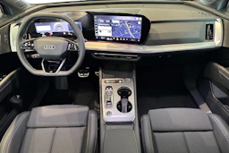 harmaa Audi Q4 e-tron 2026 kuva 7.