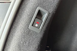 harmaa Audi Q4 e-tron 2026 kuva 13.