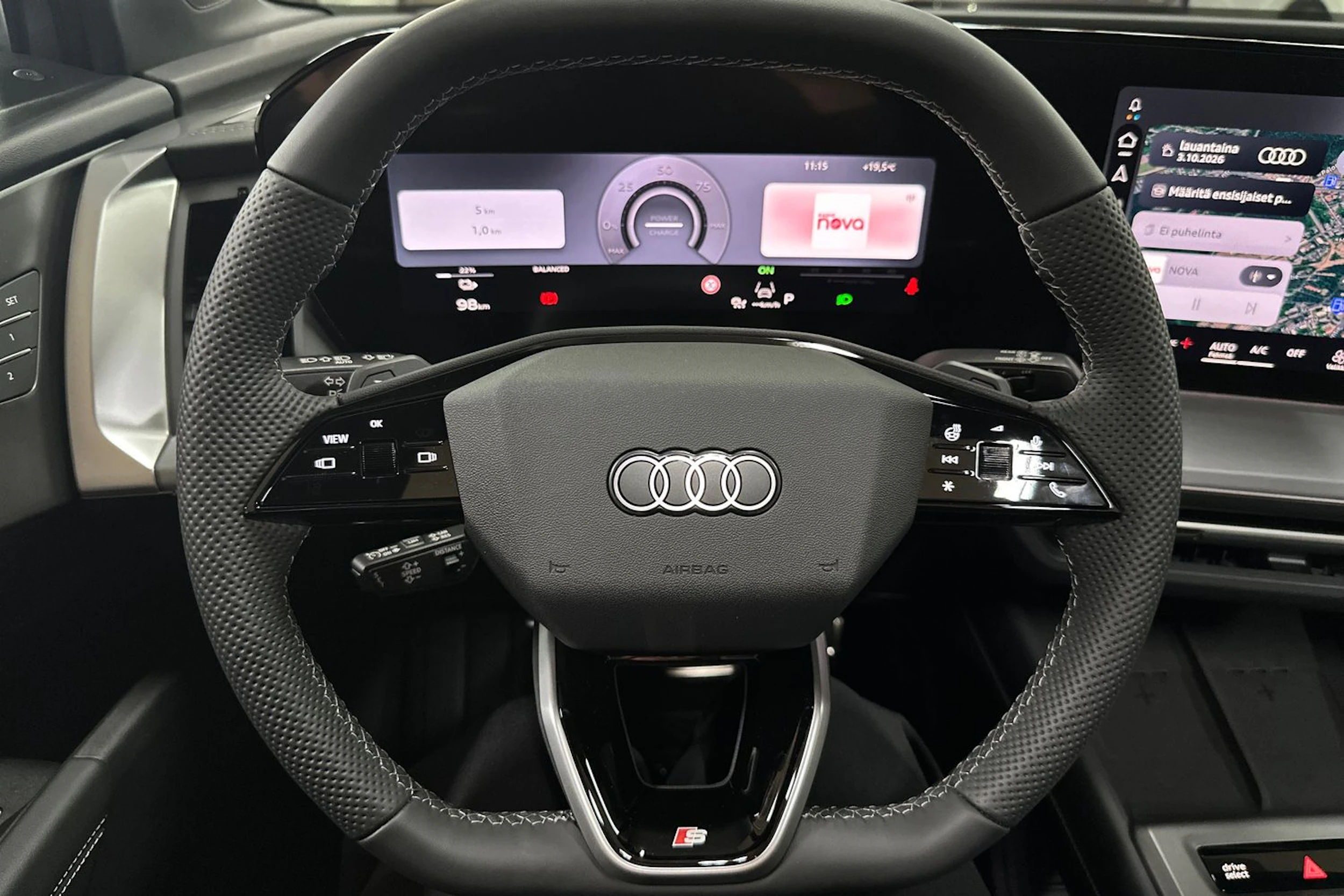 met. vihreä Audi Q4 e-tron 2026 kuva 16.