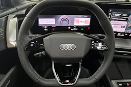 met. vihreä Audi Q4 e-tron 2026 kuva 16.