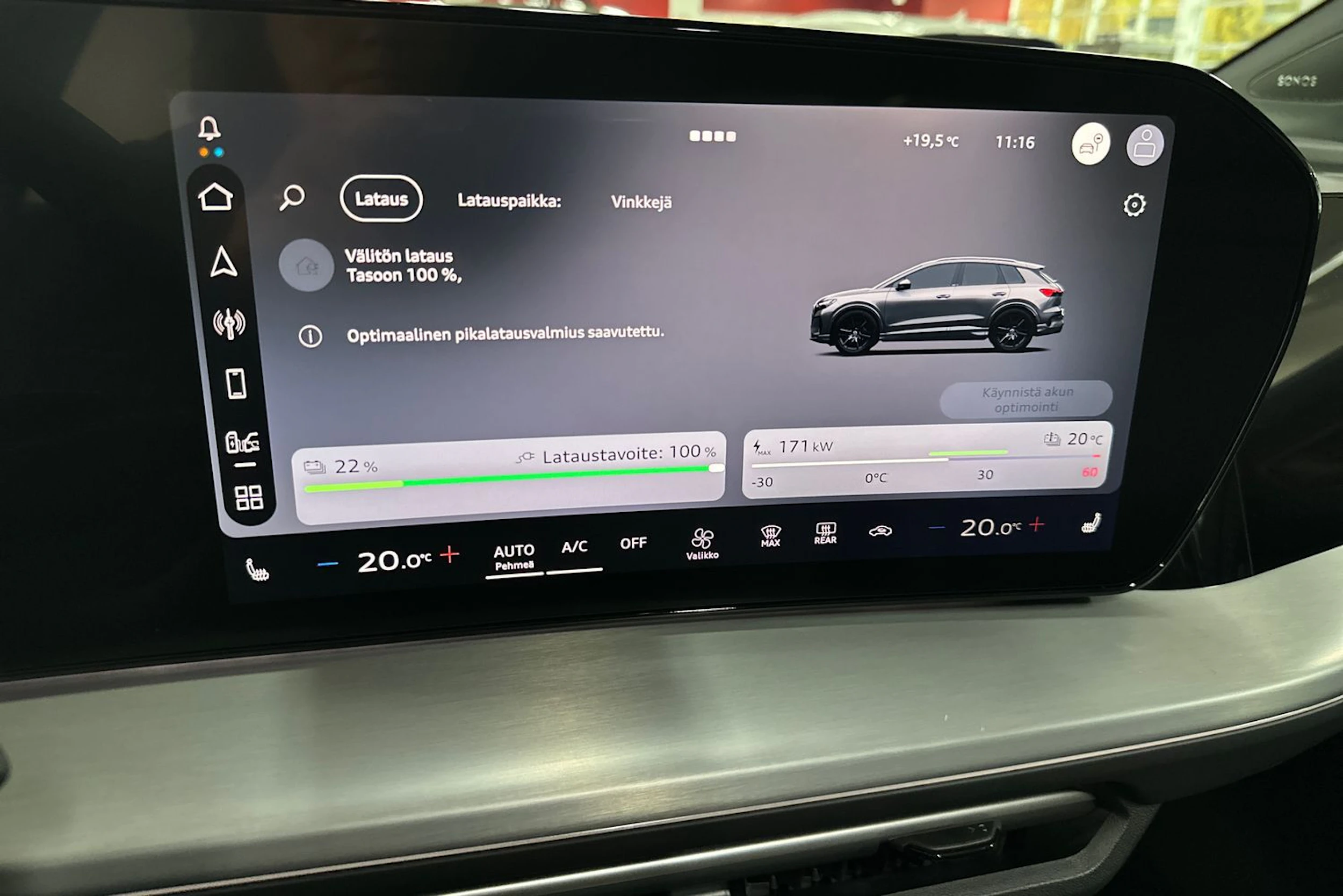met. vihreä Audi Q4 e-tron 2026 kuva 18.