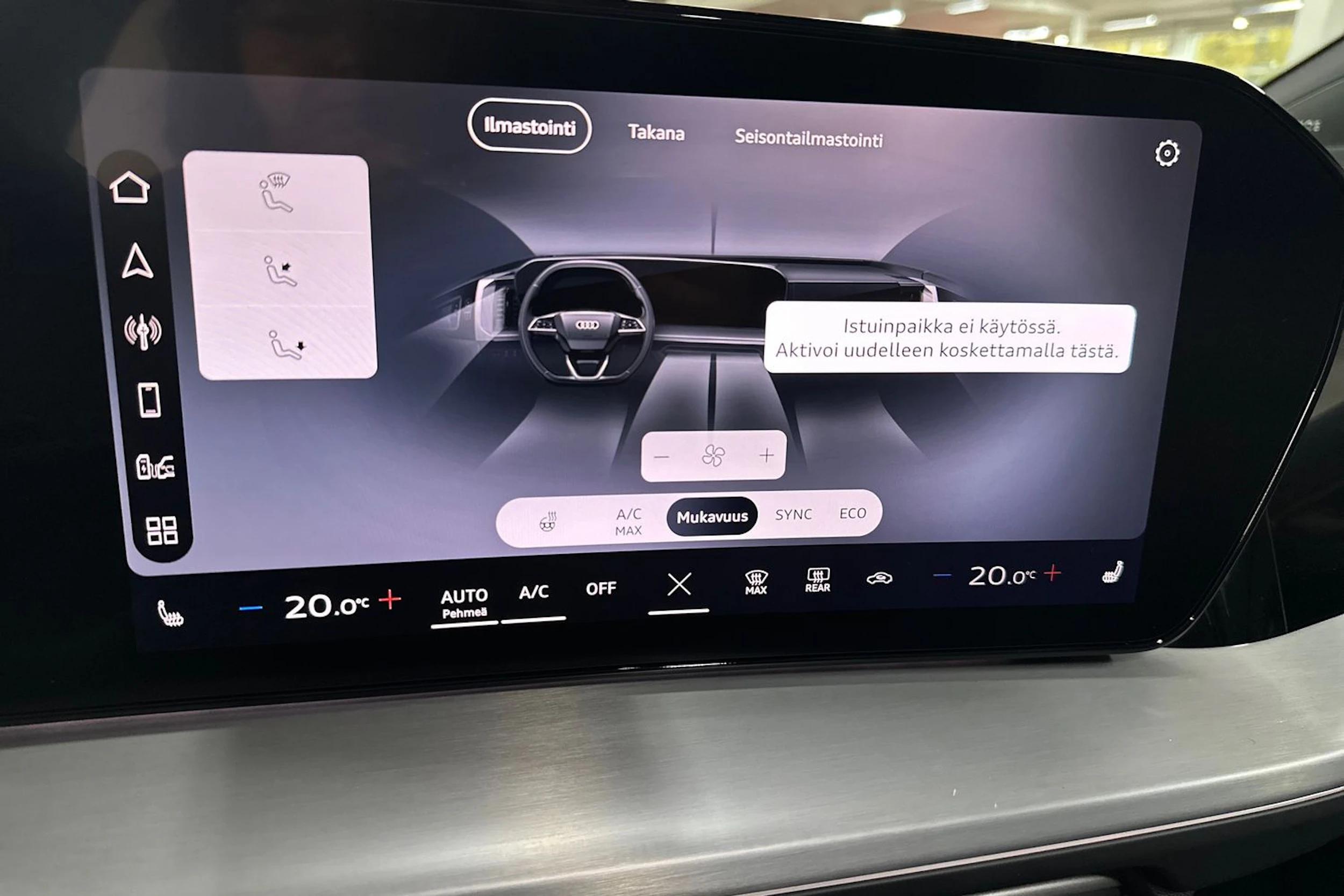 met. vihreä Audi Q4 e-tron 2026 kuva 25.