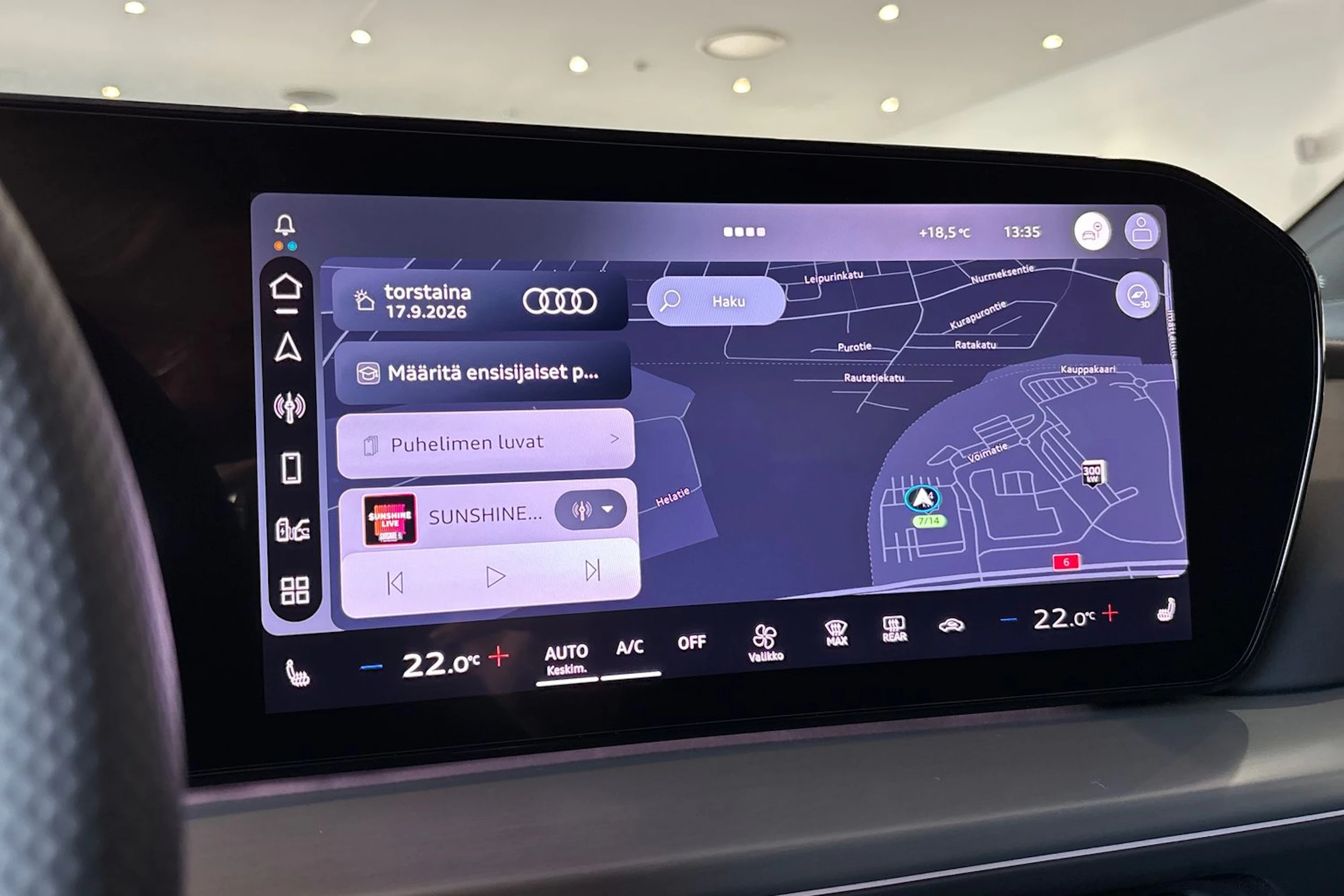 valkoinen Audi Q4 e-tron 2026 kuva 12.