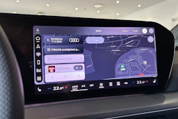 valkoinen Audi Q4 e-tron 2026 kuva 12.