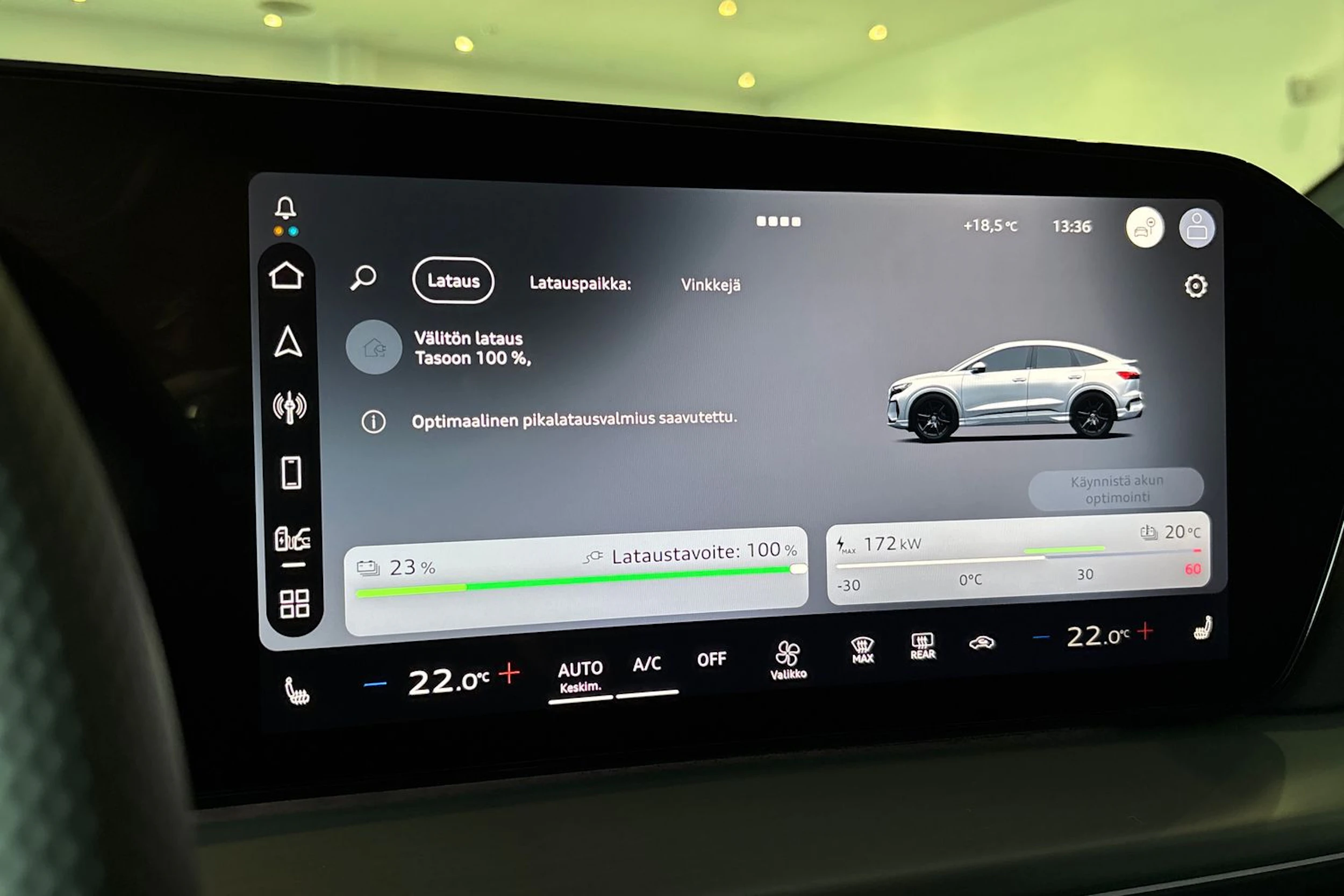 valkoinen Audi Q4 e-tron 2026 kuva 14.