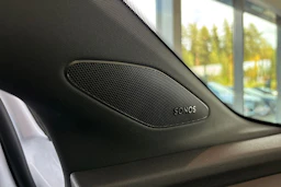 valkoinen Audi Q4 e-tron 2026 kuva 16.