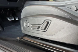 valkoinen Audi Q4 e-tron 2026 kuva 17.