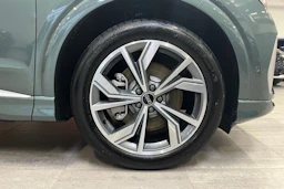 met. vihreä Audi Q4 e-tron 2026 kuva 10.