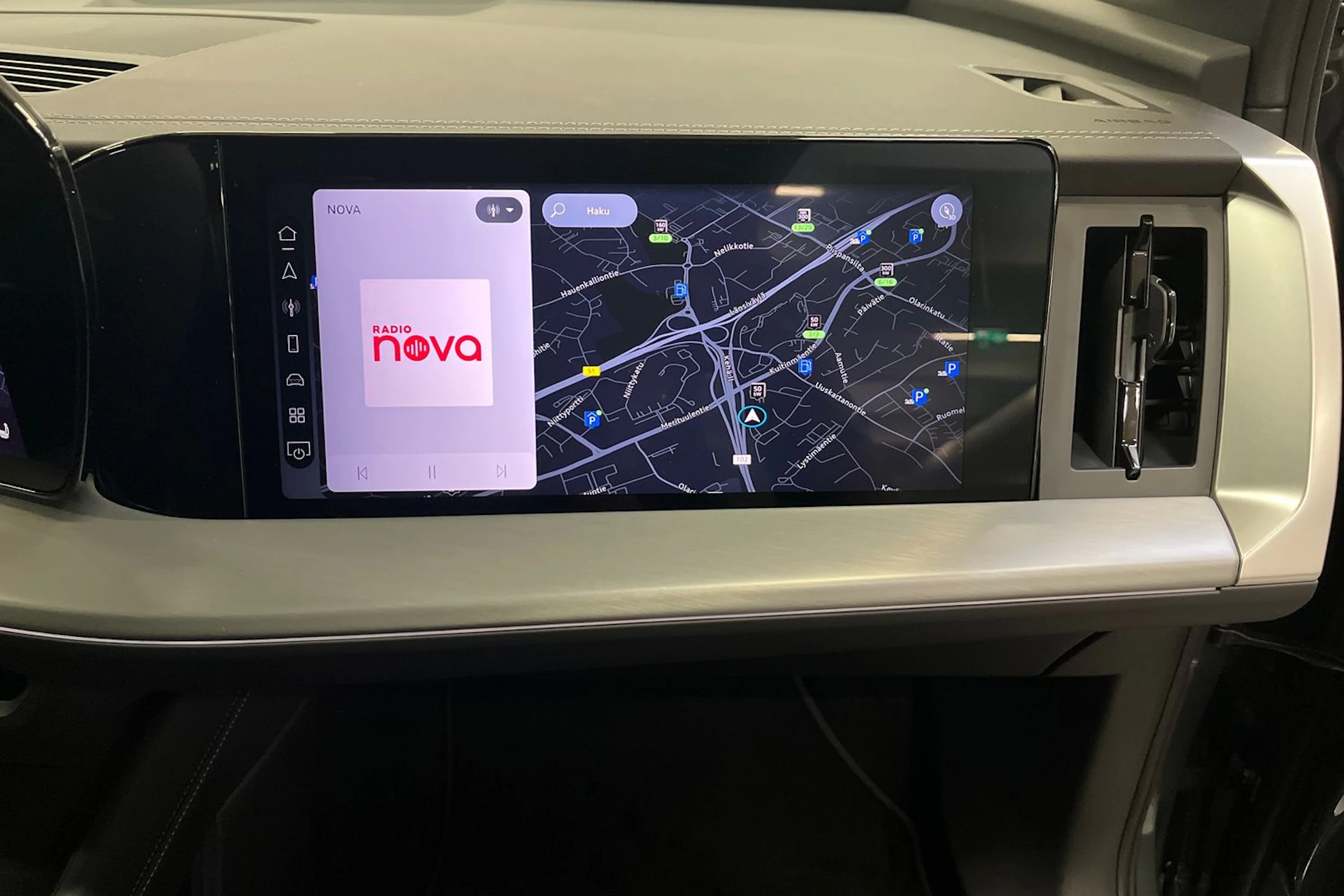 met. vihreä Audi Q4 e-tron 2026 kuva 13.
