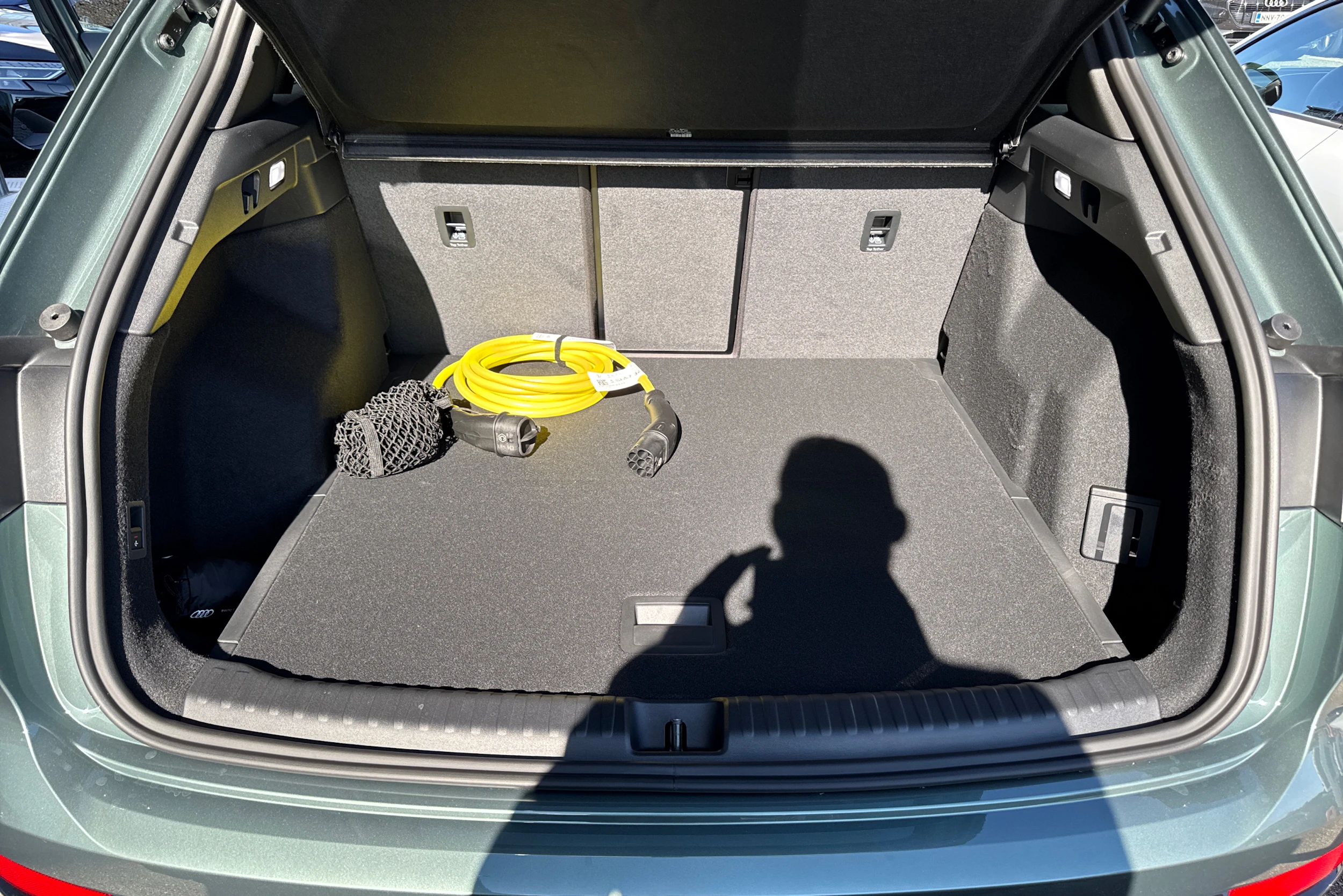 vihreä Audi Q4 e-tron 2027 kuva 11.