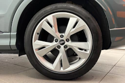 met. vihreä Audi Q4 e-tron 2026 kuva 10.
