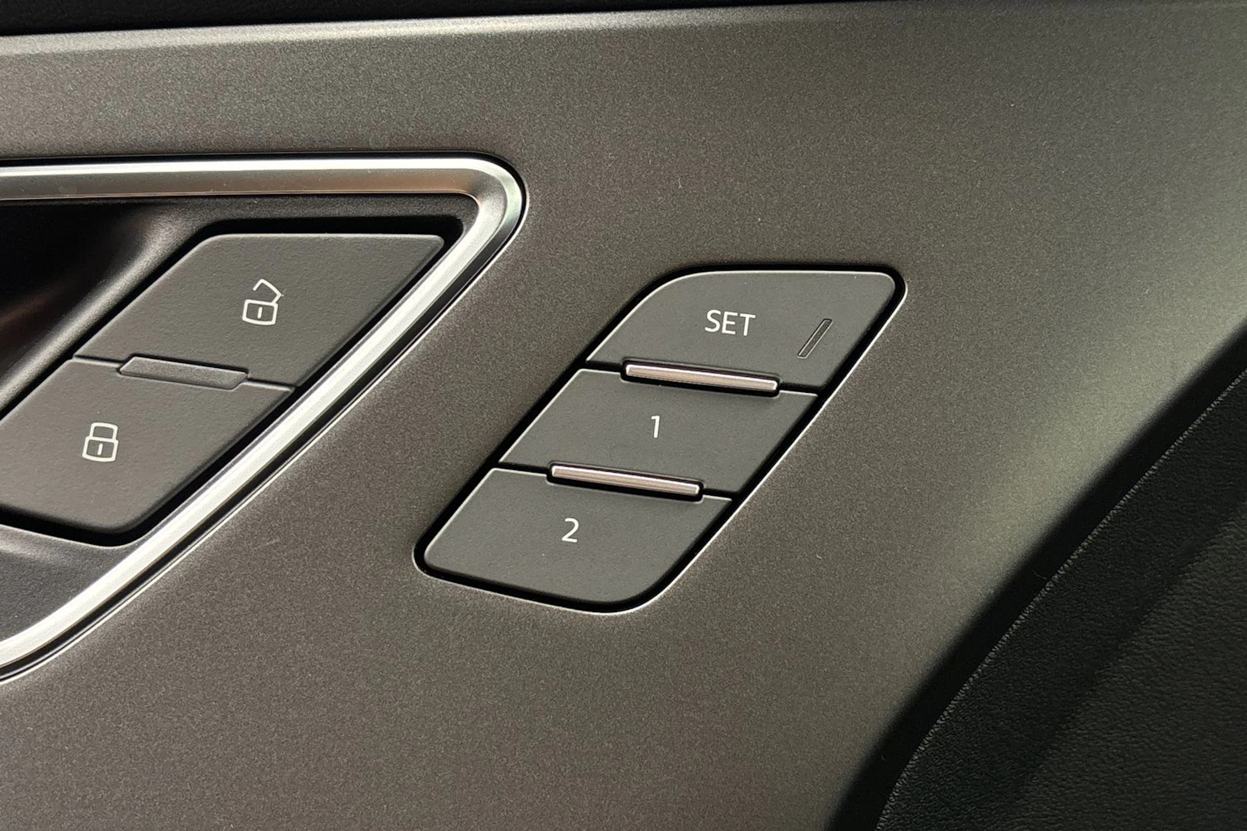 met. vihreä Audi Q4 e-tron 2026 kuva 13.