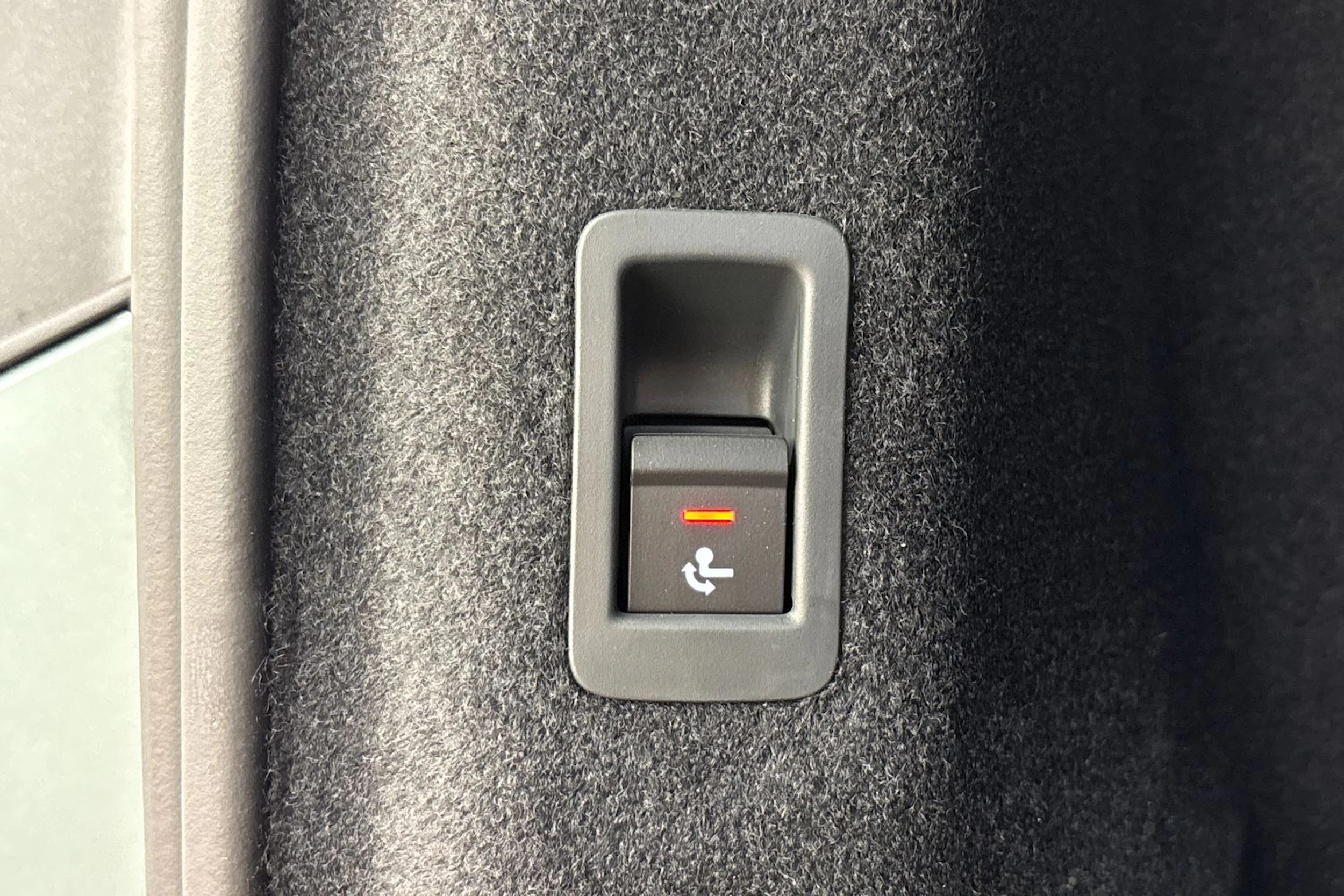 met. vihreä Audi Q4 e-tron 2026 kuva 32.