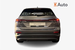 met. harmaa Audi Q4 e-tron 2026 kuva 3.