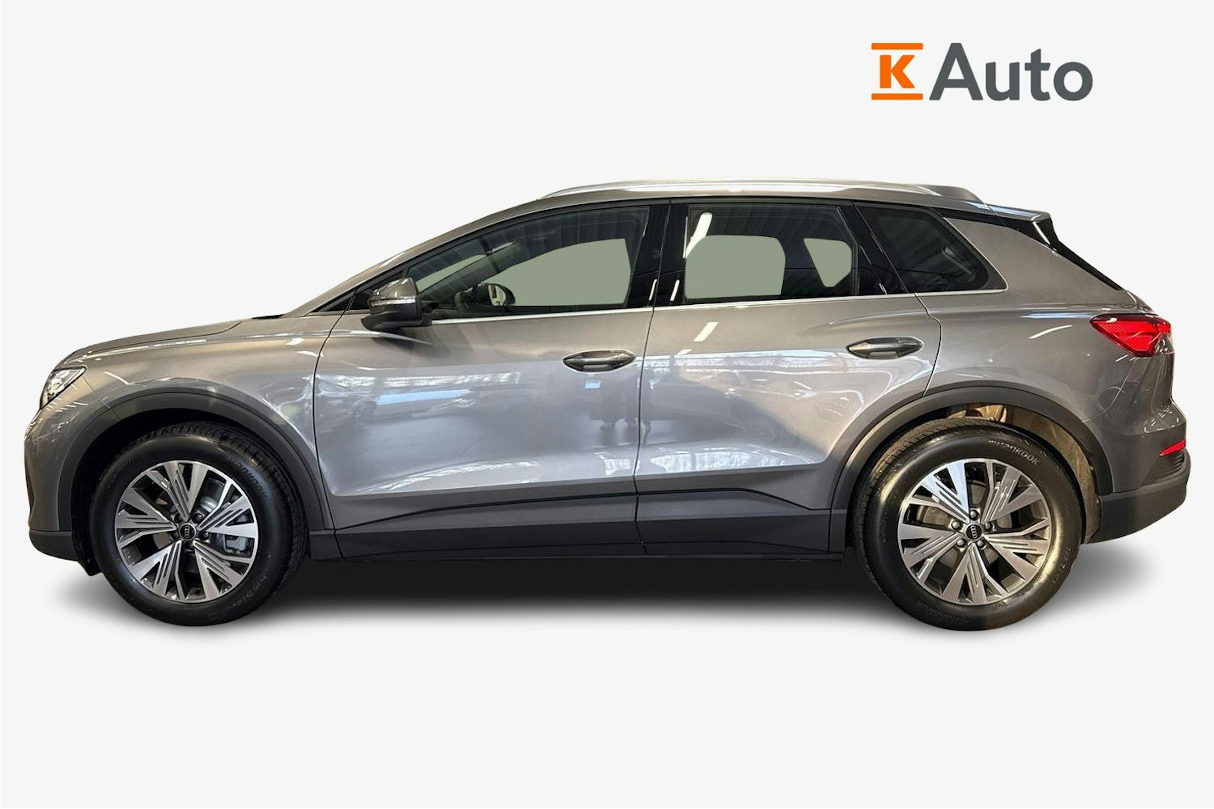 met. harmaa Audi Q4 e-tron 2026 kuva 5.