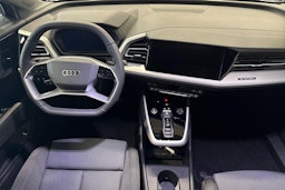 met. harmaa Audi Q4 e-tron 2026 kuva 7.