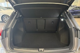 met. harmaa Audi Q4 e-tron 2026 kuva 11.