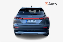 harmaa Audi Q4 e-tron 2026 kuva 3.